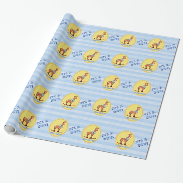 Es ist ein Personalisierter Junge Giraffe Geschenkpapier (Ungerollt)