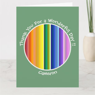 Es ist ein Rainbow-Party, mehrfarbiges Stripmuster Dankeskarte