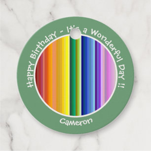 Es ist ein Rainbow-Party, mehrfarbiges Stripmuster Geschenkanhänger