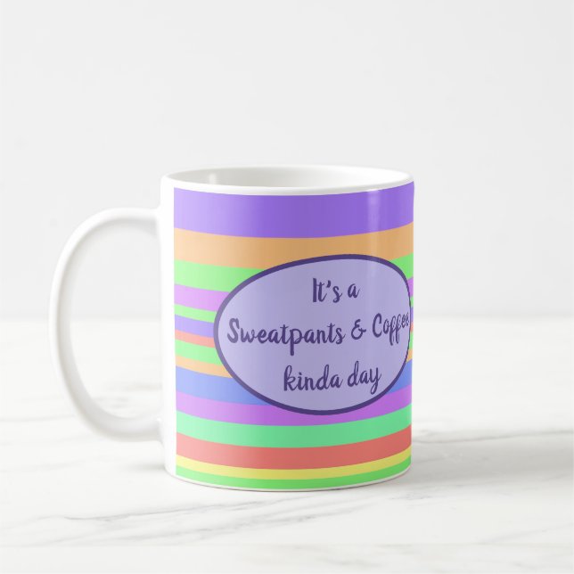 Es ist ein Sweatpants u. des Kaffees ein bisschen Kaffeetasse (Links)