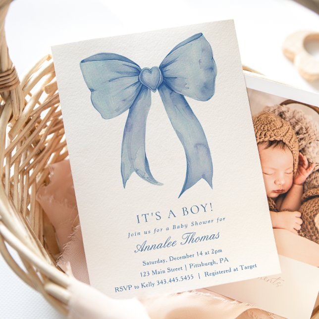 Es ist eine Boy Blue Bow Baby Shower Einladung (Von Creator hochgeladen)
