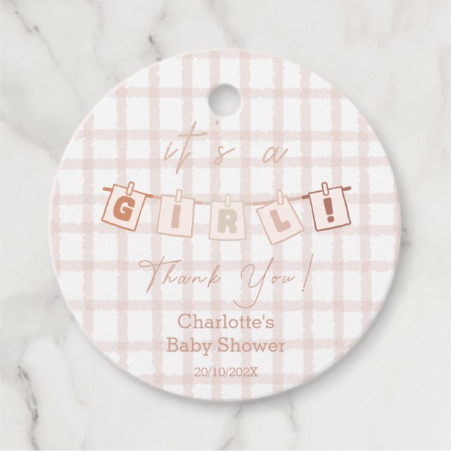 Es ist eine Girl Niedlich Brown Gingham Notedry Ba Geschenkanhänger (Vorderseite)