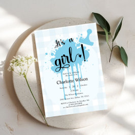 Es ist eine Girl Niedlich Pastel Blue Gingham Baby Einladung
