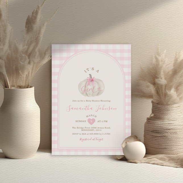 Es ist eine Girl Pink Gingham White Pumpkin Baby D Einladung (Von Creator hochgeladen)