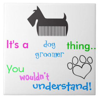 Es ist eine Hundegroomersache-Wandfliese Fliese