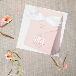 Es ist eine Mädchen-Blush-Baby-Dusche Geschenkschachtel