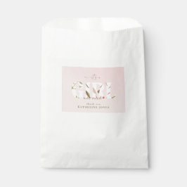 Es ist eine Mädchen-Foliage-Blush-Baby-Dusche Geschenktütchen