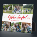 Es ist eine wunderbare lebenserhaltende rote 6-Fot Fotoplatte<br><div class="desc">Feiern Sie Lieblings-Erinnerungen mit dieser 6-Foto-Collage-Plakette mit einer "It's a beautiful life"-Typenbearbeitung in Rot und Sondertext. Diese Collage ist ideal für Familien, Neugeborene, Großeltern und mehr. Personalisieren Sie es für das Jahr, Ferien Erinnerungen, Reisen, Wiedersehen und andere Anlässe. Die rote Textfarbe ist fröhlich und festlich und passt gut zu den...</div>