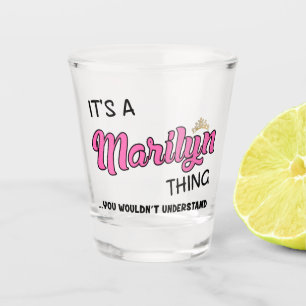 Es ist etwas Marilyn, was man nicht verstehen wür Schnapsglas