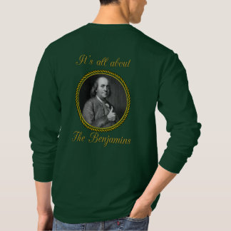 es ist ganz über Benjamins T-Shirt