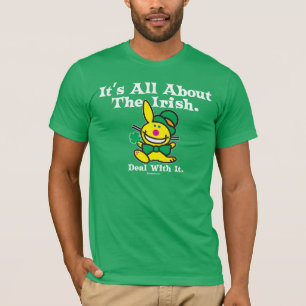 Es ist ganz über das irische (Grün) T-Shirt