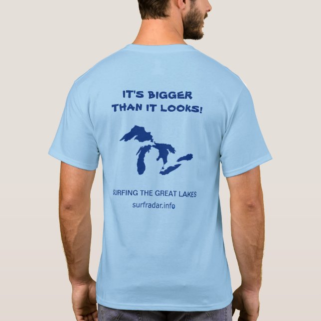 Es ist größer, als es aussieht! Surfen in den Groß T-Shirt (Rückseite)