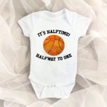 Es ist halb so! Basketball Sport Halbpension Baby Strampler<br><div class="desc">Das ist ein Es ist zur Hälfte! Basketball Sport Halbpension Ein Stück. Ein halbes Geburtstag,  1/2 B-Day Bodysuit,  Babys,  Jungenmädchen,  Jungs,  schlicht,  einfach sauber</div>