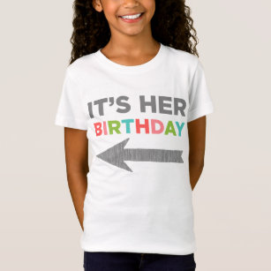 Es ist ihr Geburtstag (rechter Pfeil) T-Shirt