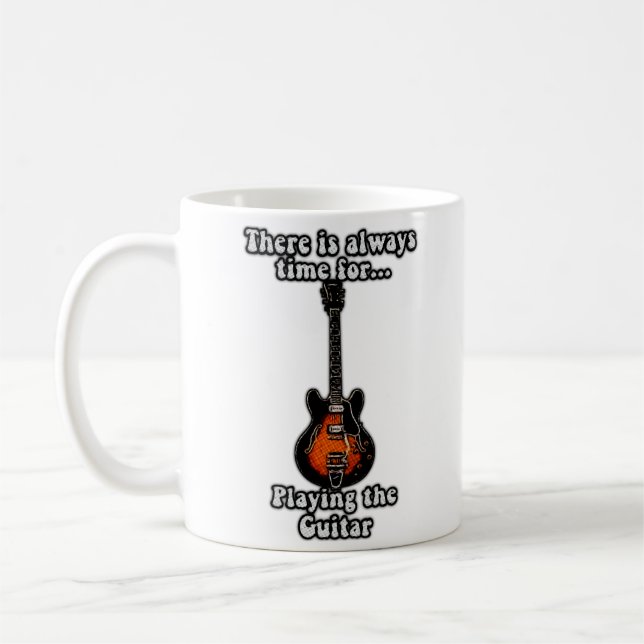 Es ist immer Zeit, Gitarre zu spielen. Retro Kaffeetasse (Links)