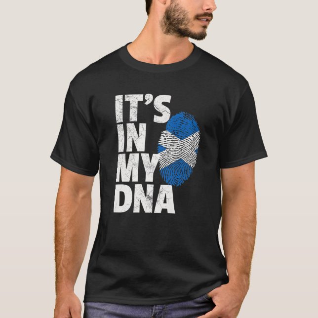 ES IST IN MEIN DNA Schottische Flagge Weihnachtsgi T-Shirt (Vorderseite)