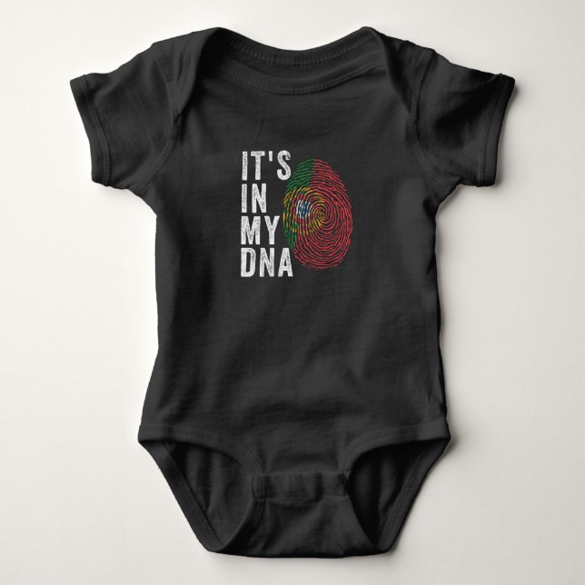 Es ist in meiner DNA - Portugal-Flagge Baby Strampler (Vorderseite)