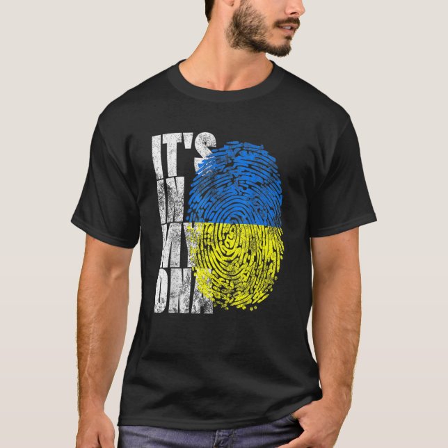 Es ist in meiner DNA Ukrainische Geschenke Vyshyva T-Shirt (Vorderseite)