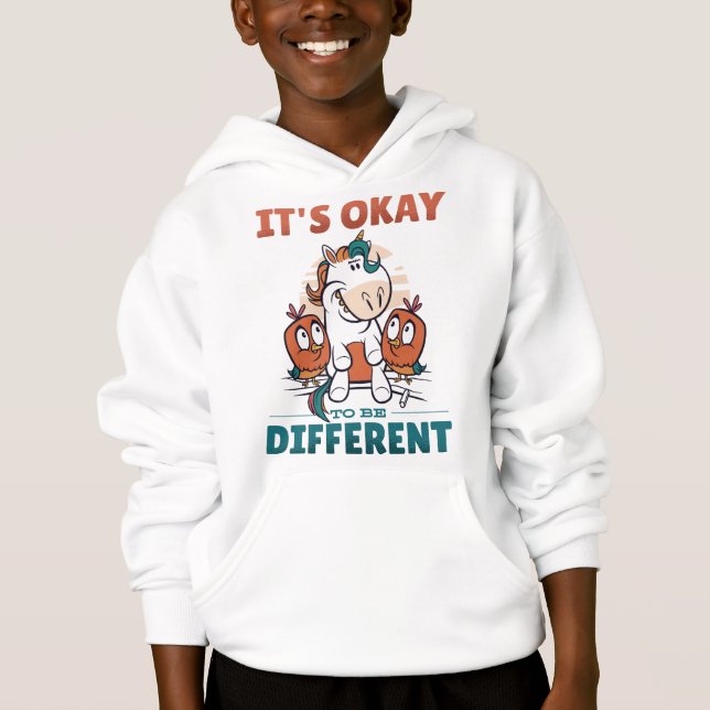 Es ist in Ordnung, anders eingeladen zu sein Hoodie (Vorderseite)