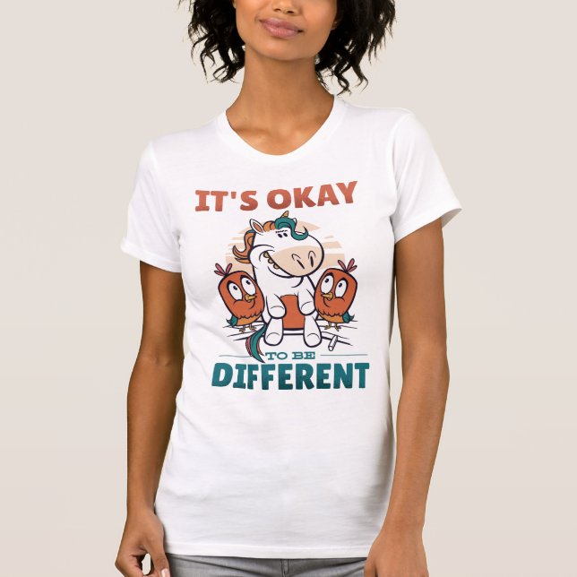 Es ist in Ordnung, anders eingeladen zu sein T-Shirt (Vorderseite)