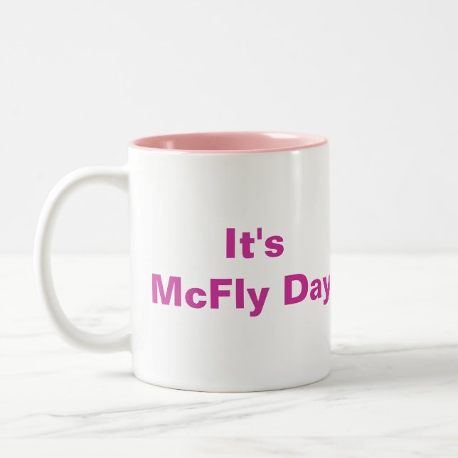 Es ist McFly TagesTassen-Rosa Zweifarbige Tasse (Links)