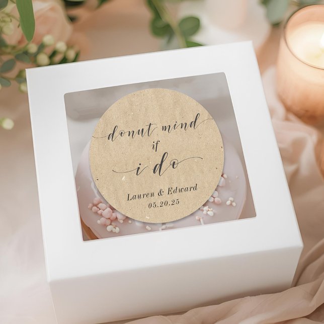 Es ist mir egal, ob ich Hochzeit Donut Gefallen Kr Runder Aufkleber (Von Creator hochgeladen)