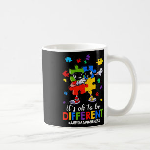 Es ist okay, anders zu sein Dabbing Puzzle Autism Kaffeetasse