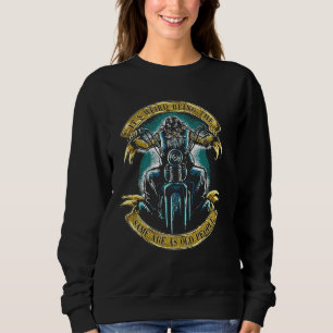 Es ist seltsam, das gleiche Alter zu haben wie alt Sweatshirt