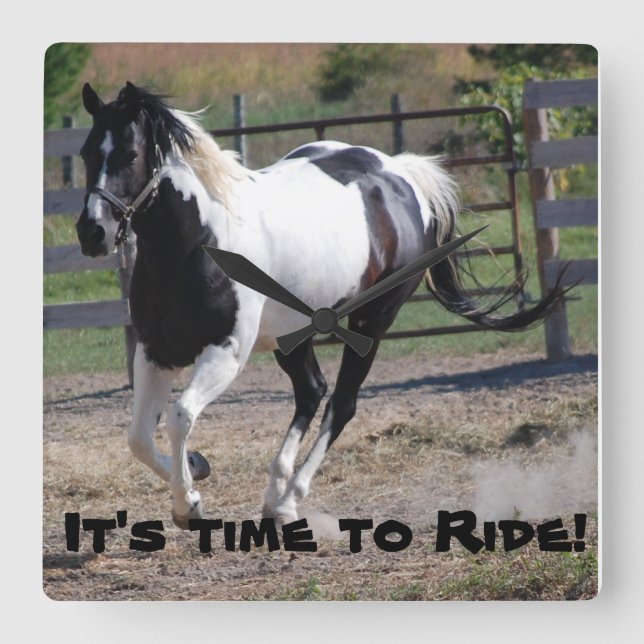 Es ist Zeit, ein Pferd zu reiten Quadratische Wanduhr (Vorderseite)