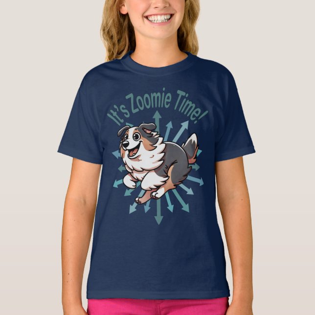 Es ist Zoomie Time Australian Shepherd T-Shirt (Vorderseite)