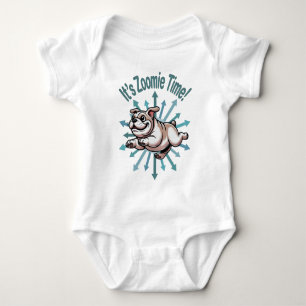 Es ist Zoomie Time Bulldog Baby Strampler