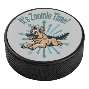 Es ist Zoomie Time German Shepherd Eishockey Puck