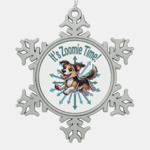 Es ist Zoomie Zeit Mutt Schneeflocken Zinn-Ornament