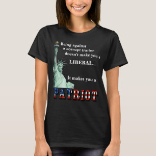 Es macht einen zum PATRIOT T-Shirt