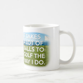 Es nimmt viele Bälle, um die Weise Golf zu Kaffeetasse