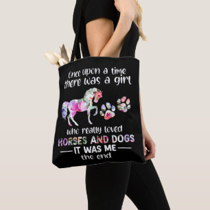 Es war einmal ein Mädchen, das Pferd liebte Tasche