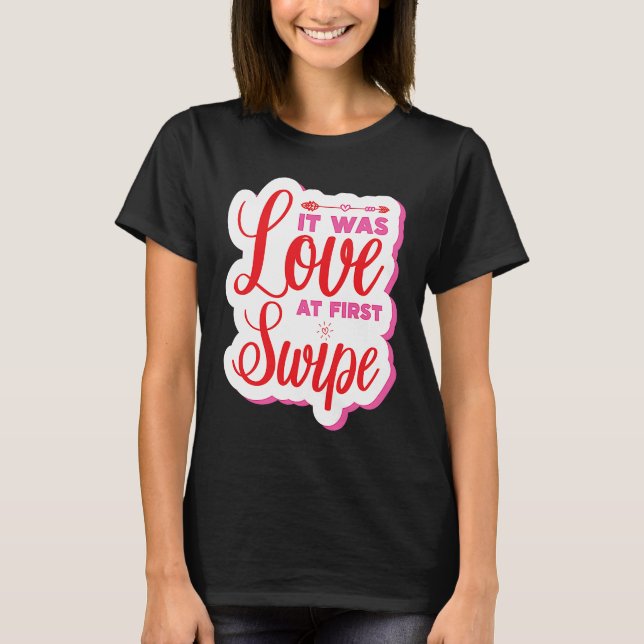 Es war Liebe bei der ersten Swipe Couple Wedelbach T-Shirt (Vorderseite)