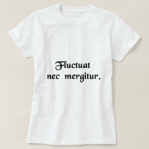 Es wird durch die Wellen geworfen, aber es sinkt T-Shirt