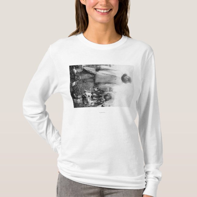 Eskimovater und Kind in Alaska-Fotografie T-Shirt (Vorderseite)