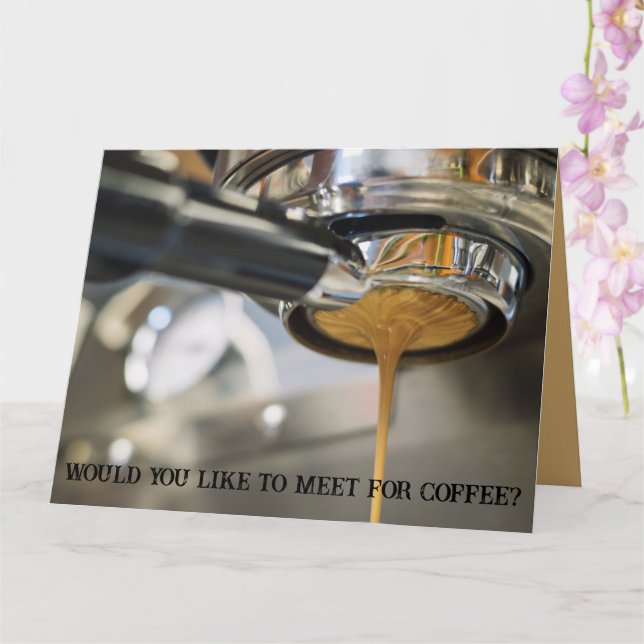 Espresso aus der Kaffeemaschine gießen Wie treffen Karte (Orchidee)