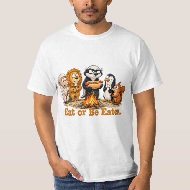 Esse oder gegessen werden Honigdachs Camping Desig T-Shirt (Vorderseite)