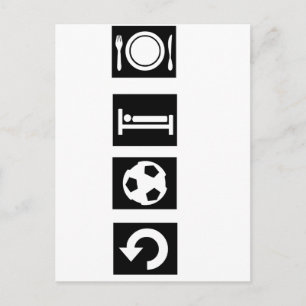 Essen, schlafen, Fußball, wiederholen. Postkarte
