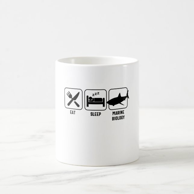 Essen. Schlafen. Meeresbiologie Kaffeetasse (Mittel)