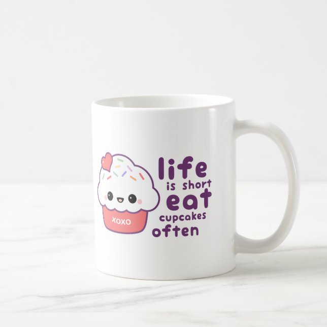 Essen Sie kleine Kuchen häufig Kaffeetasse (Rechts)