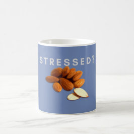 Essen Sie Mandeln für gesunde Stress Kaffeetasse