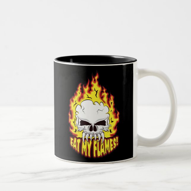 Essen Sie meinen Flammenschädel Zweifarbige Tasse (Rechts)