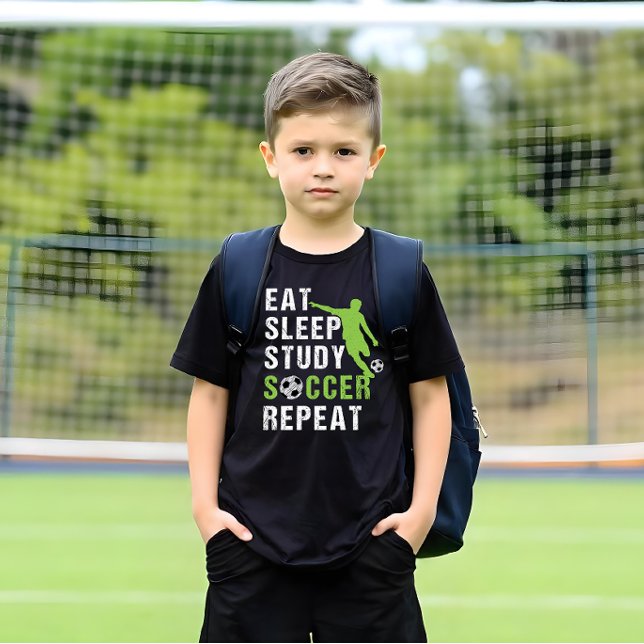 Essen Sie schlafenden Soccer Wiederholung Boy Stud T-Shirt (Von Creator hochgeladen)