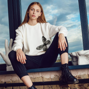 Essentials Leisure w/Butterfly Print - White Sweatshirt