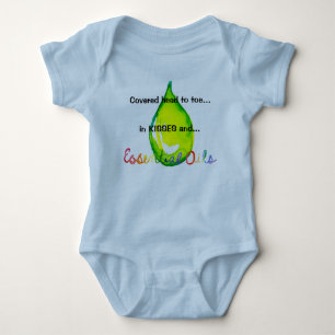 Essenzielle Öle fallen bis in die Zehengrüne Baby Strampler