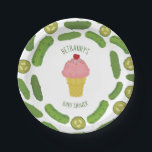 Essiggurken-und Eiscreme-Mädchen-Babyparty Pappteller<br><div class="desc">Babyduschen-Teller,  der ein Spaßschwangerschaft Cravingsthema kennzeichnet. Grenze ist Illustrationen der Essiggurken und der Essiggurkenscheiben. Mitte kennzeichnet einen Kegel der rosa Eiscreme,  die mit Kirsche überstiegen wird und besprüht. Personifizieren Sie den Text. Zusammenpassende Einladungen,  Servietten und mehr sind bei Jill Paperie verfügbar.</div>